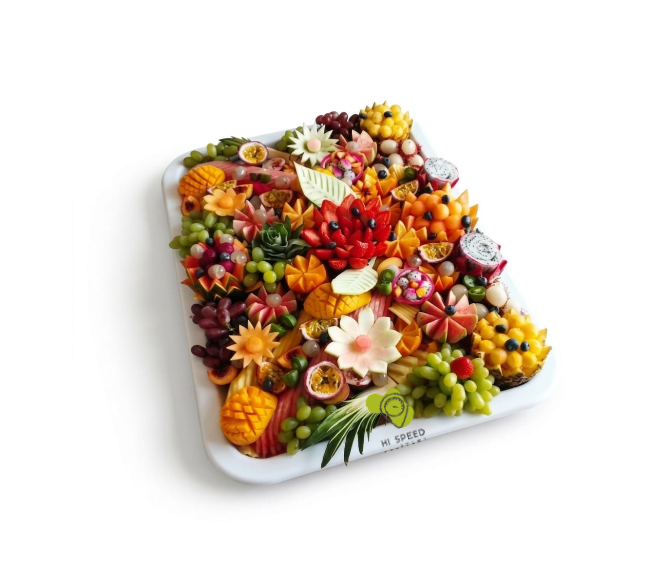 سحن فواكة مقطعة ابيض